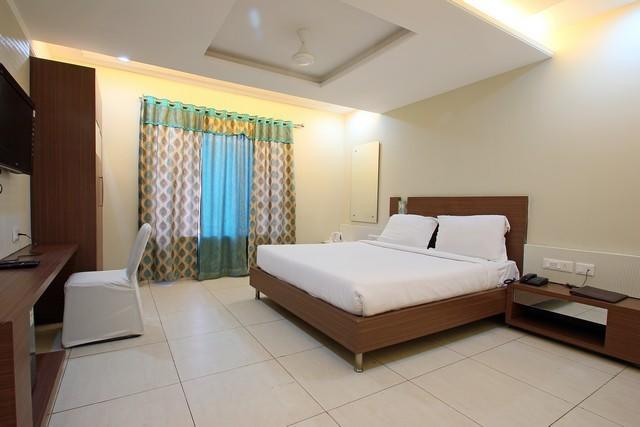 Hotel Sheela Shree Plaza Jhānsi Exterior photo