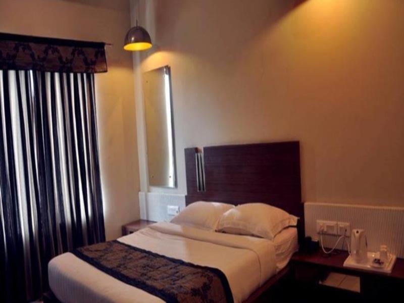 Hotel Sheela Shree Plaza Jhānsi Exterior photo