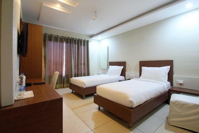 Hotel Sheela Shree Plaza Jhānsi Exterior photo